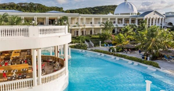 Private Transfer From Sangster International Airport To All Resorts, Villas, AirBnbs In Lucea