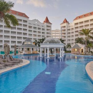 Private Transfer From Sangster International Airport To All Resorts, Villas Or AirBnbs In Runaway Bay