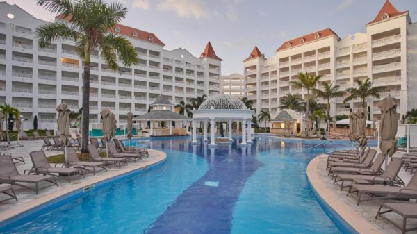 Private Transfer From Sangster International Airport To All Resorts, Villas Or AirBnbs In Runaway Bay